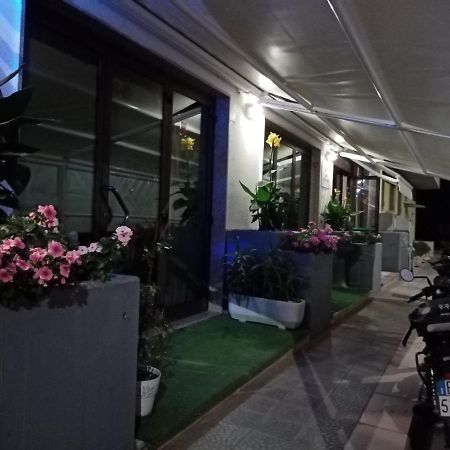B&B La Maison 삼미첼디바리 외부 사진